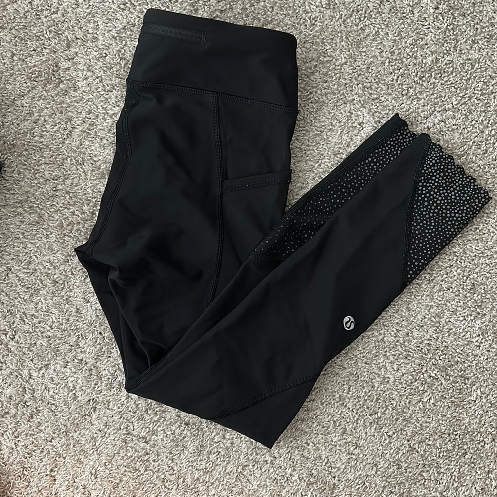 Lululemon scalloped leggings